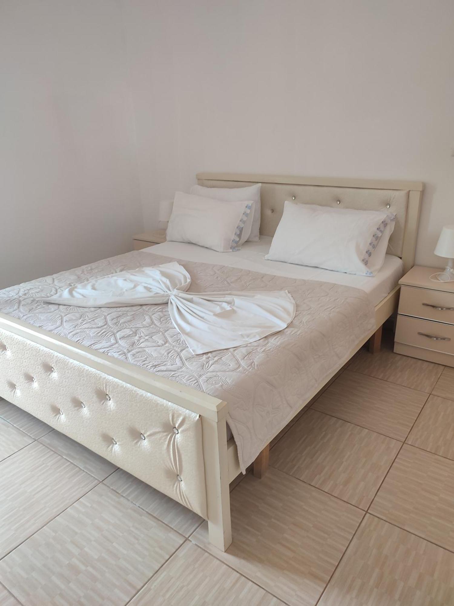 Penelope'S Rooms Dhermi Ngoại thất bức ảnh